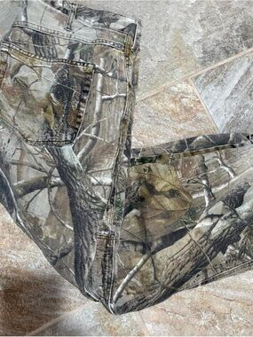 Realtree Camo Pants (Men’s 38x30)